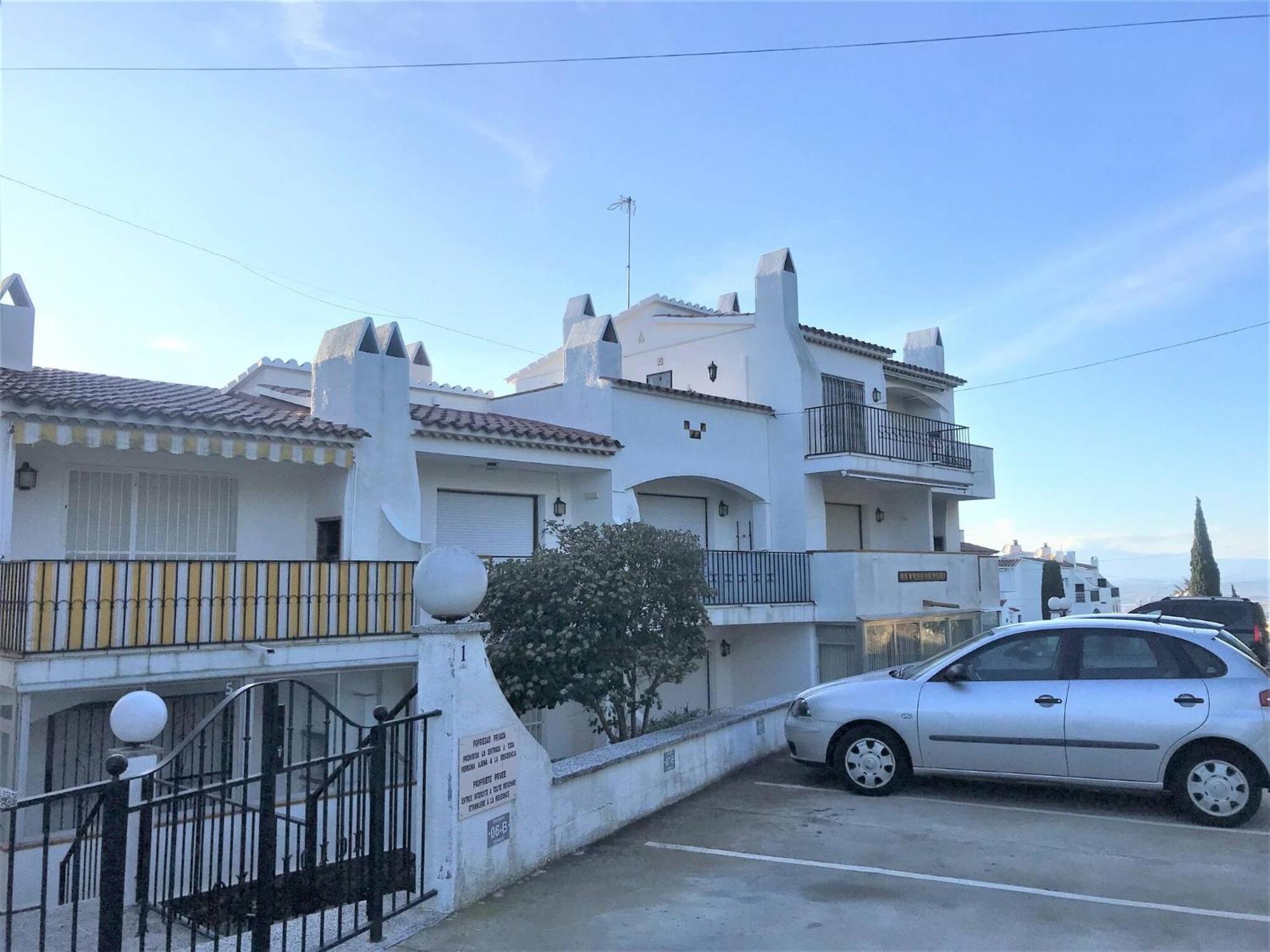 Apartamento En Roses Parking Y Piscina Comunitaria Екстериор снимка